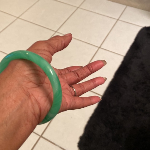Natural Jade Bracelet - Picture 3 of 8